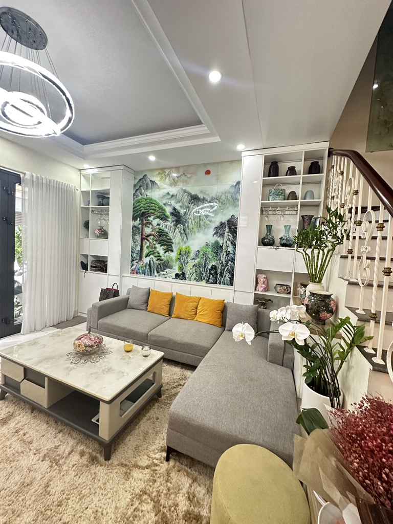  Bán nhà Ngọc Thuỵ, sau trường pháp 40m x 4T lô góc, oto vào nhà nhỉnh 12 tỷ có tl. LH 0936123469 