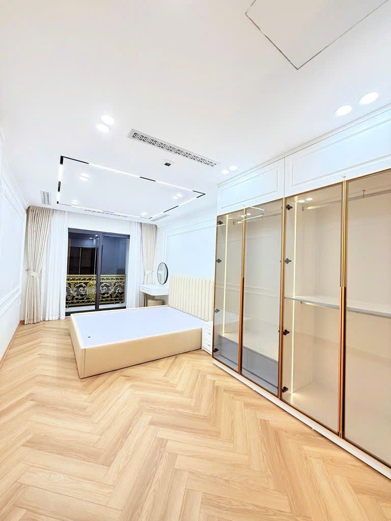  BÁN NHÀ NGỌC THUỴ LONG BIÊN,LÔ GÓC,NGÕ RỘNG NÔNG,ĐẸP LONG LANH 36M NHỈNH 7 TỶ 