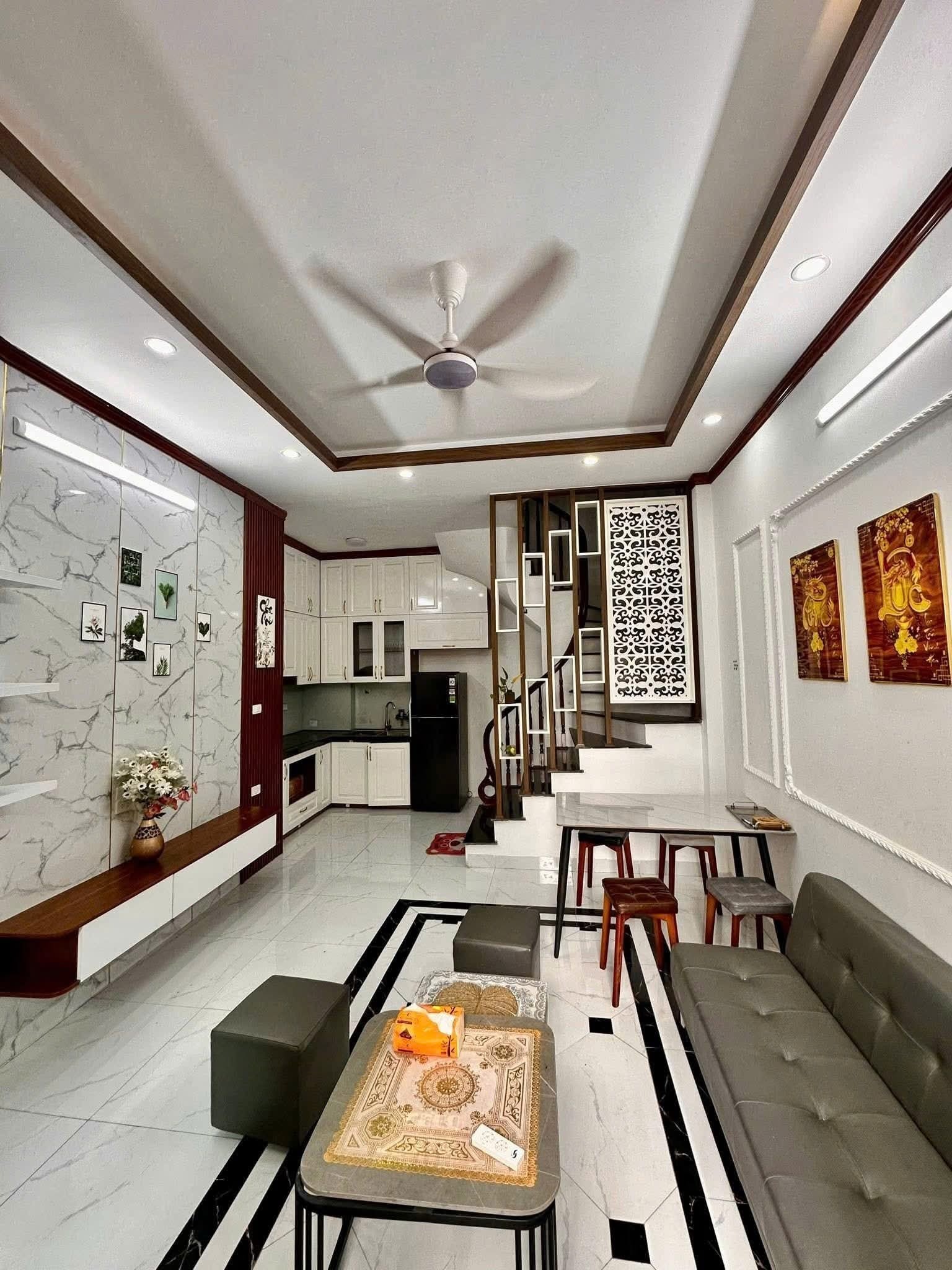  HÀNG XÓM LĂNG BÁC PHỐ NGỌC HÀ 35M, 5T NHỈNH 10 TỶ- LÔ GÓC NHÀ MỚI XÂY, THOÁNG SÁNG TỰ NHIÊN 