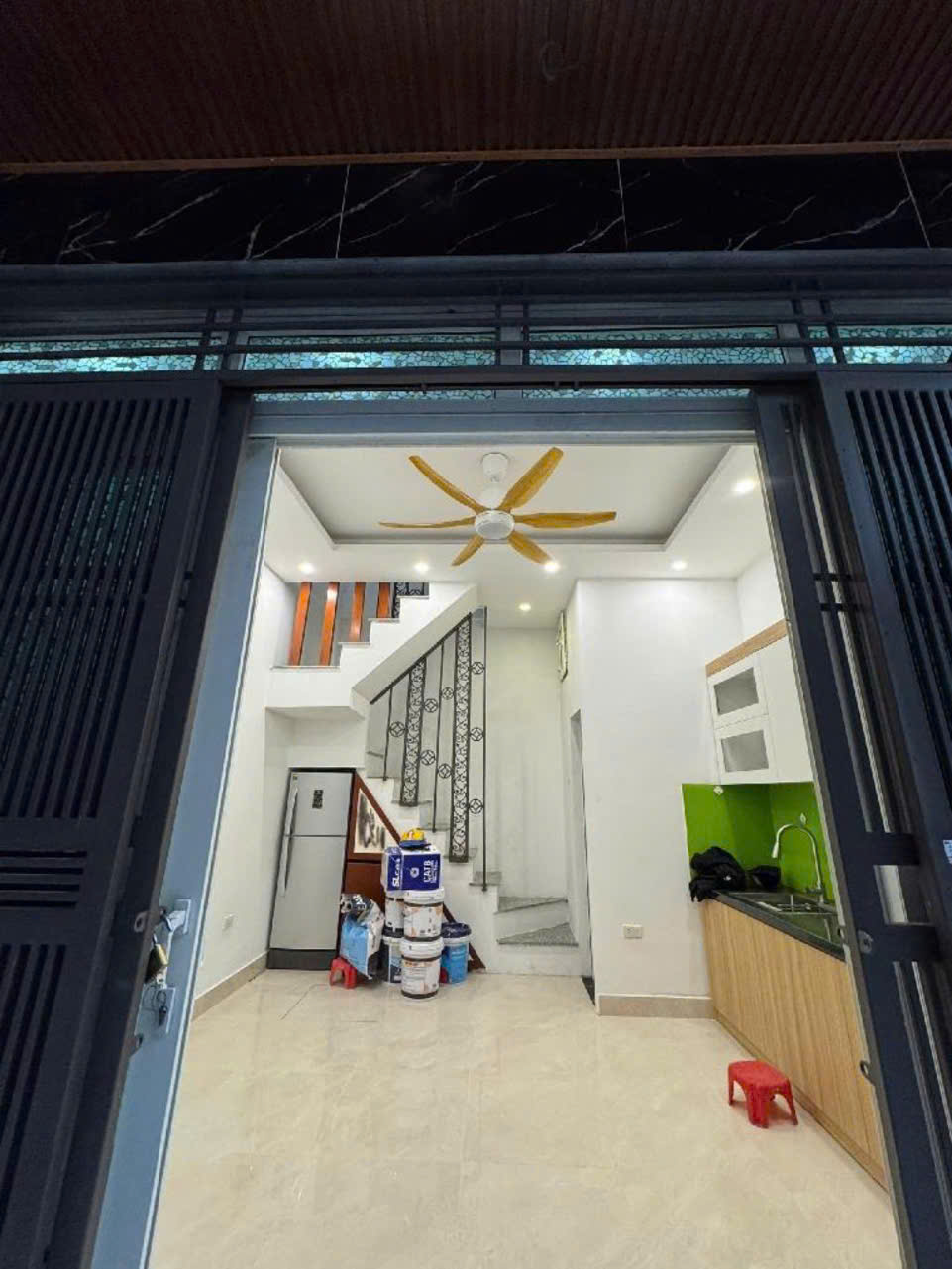  Cho thuê nhà Ở gia đình  43 Chùa Bộc,25 m², 5 tầng, gồm 3 phòng ngủ khép kín.  13,5 triệu 