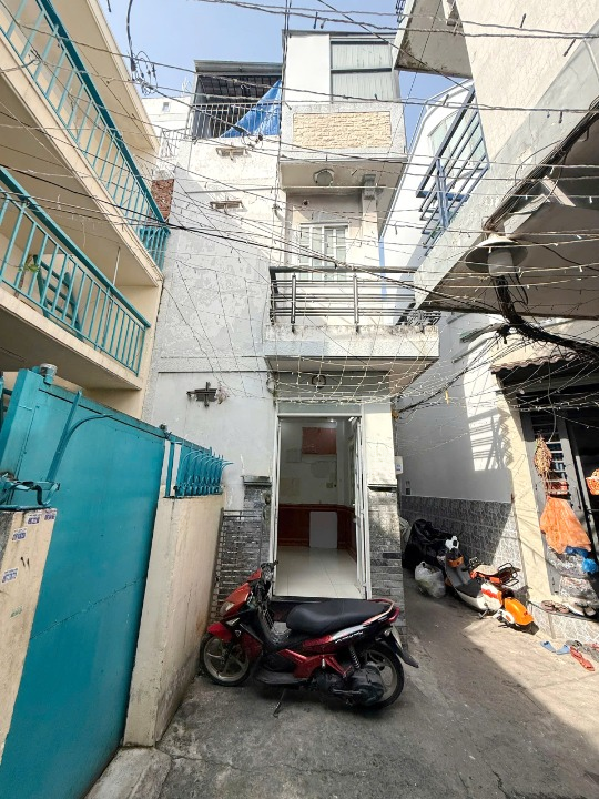  Căn góc 3 tầng hẻm thông Ba Đình P8Q8. Giá 2,35 tỷ TL 