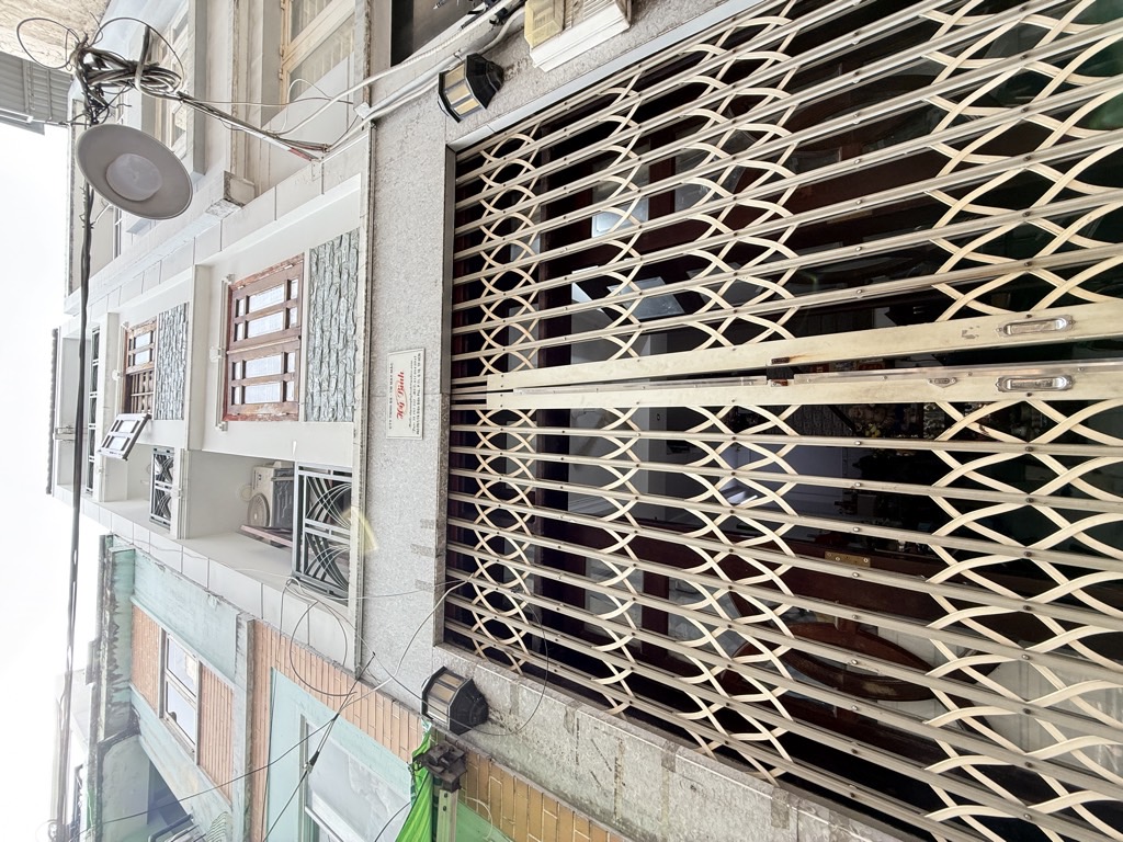  BÁN NHÀ QUẬN 10 – LÊ HỒNG PHONG – HẺM 4M THÔNG – 4 TẦNG – SÂN THƯỢNG – GIẾNG TRỜI – 33M² – 4PN – 6,8 TỶ 