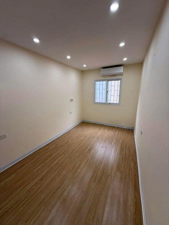  ⚡️ CẢNH BÁO NHÀ ĐẸP: KHUNG CỘT CHẮC - DÂN XÂY - CÁCH PHỐ 20M !: Bán nhà Đống Đa, Khâm Thiên. 