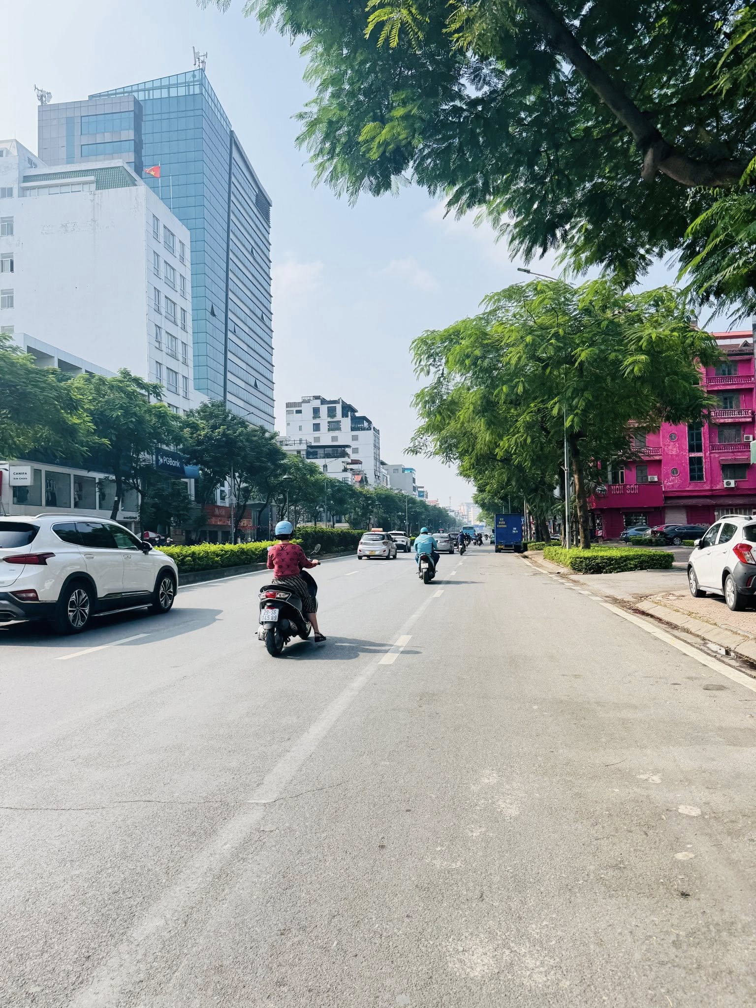  TÒA VP 10 TẦNG MẶT PHỐ HỒNG TIẾN 220M2, MT9M - DÒNG TIỀN 350TR/THÁNG - 139 TỶ 