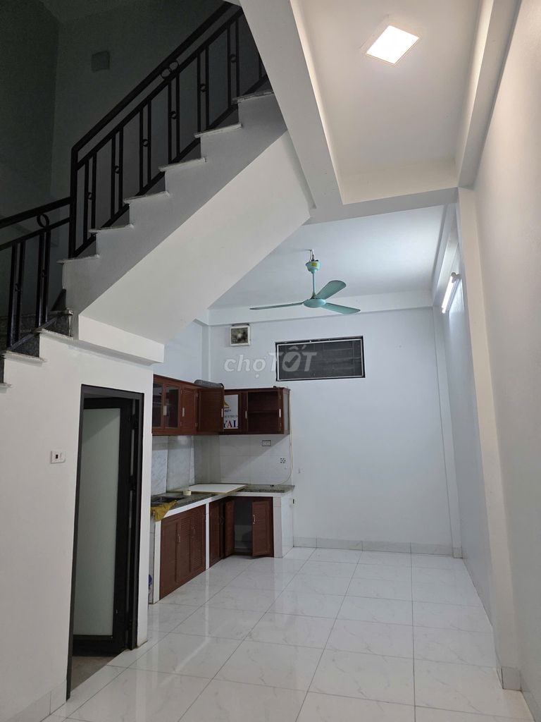  Cho thuê nhà nguyên căn 3 tầng 4 phòng nhà mới đẹp tại xã Thiên Lộc- Đông Anh 