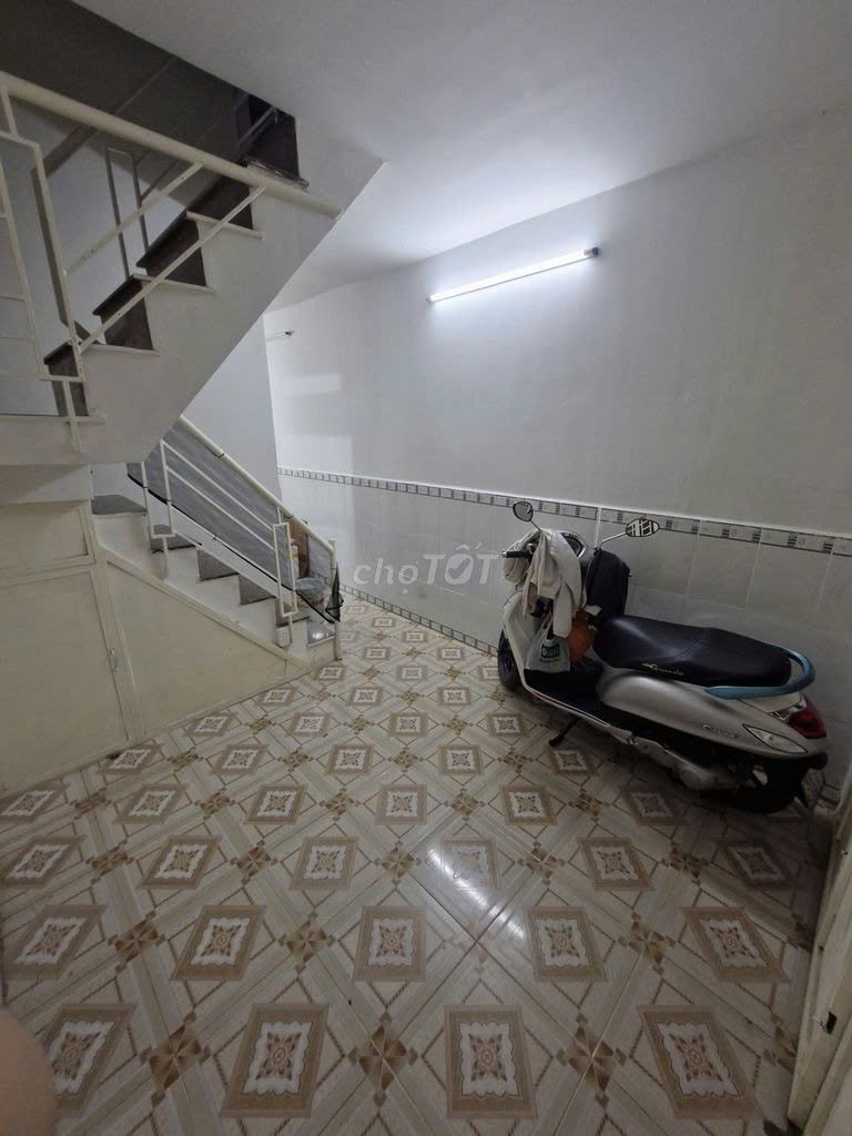  NHÀ ĐẸP – GIÁ TỐT –CHÍNH CHỦ CẦN BÁN NHÀ TẠI  Hẻm 376 Huỳnh Tấn Phát, P.Bình Thuận, Quận 7, HCM 