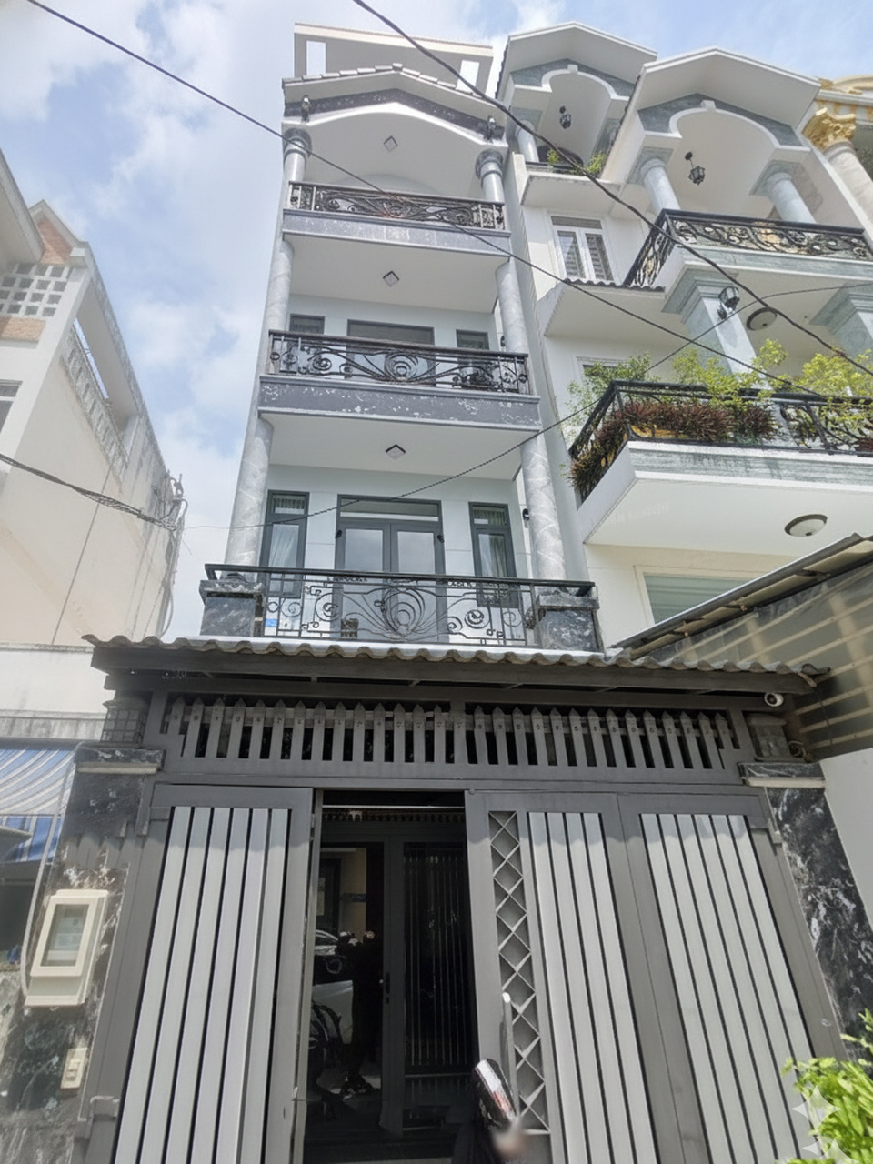  D1691 ⚡️ Giảm 200tr! Nhà Bùi Quang Là Gò Vấp, SHR, Nở hậu, HXT, 4 tầng, 4x17m, 11.x tỷ 