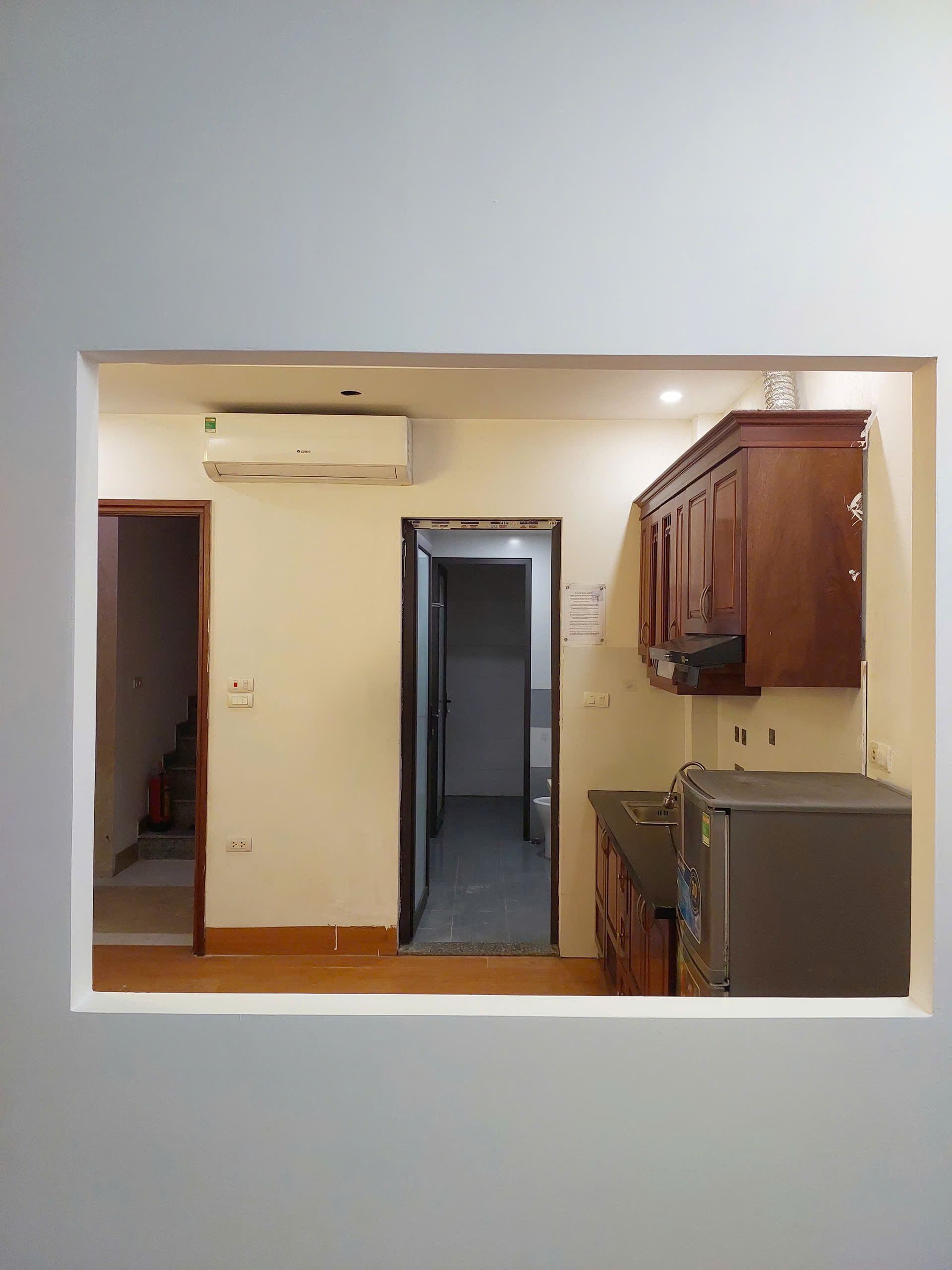  CHO THUÊ CĂN HỘ 1 NGỦ 1 KHÁCH – NGÕ 221 THỊNH QUANG, ĐỐNG ĐA 