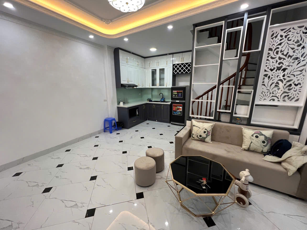  Bán nhà 5 tầng 3 ngủ cực đẹp tại ngõ 373 Ngọc Hồi, Thanh Trì 