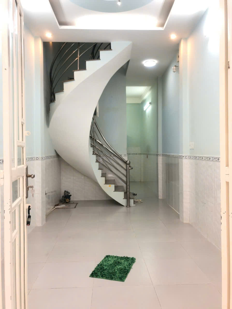  Nhà 4 tầng sát hẻm Ôtô đường Trần Hưng Đạo P. Cầu Kho Q1. Giá 7,2 tỷ TL 