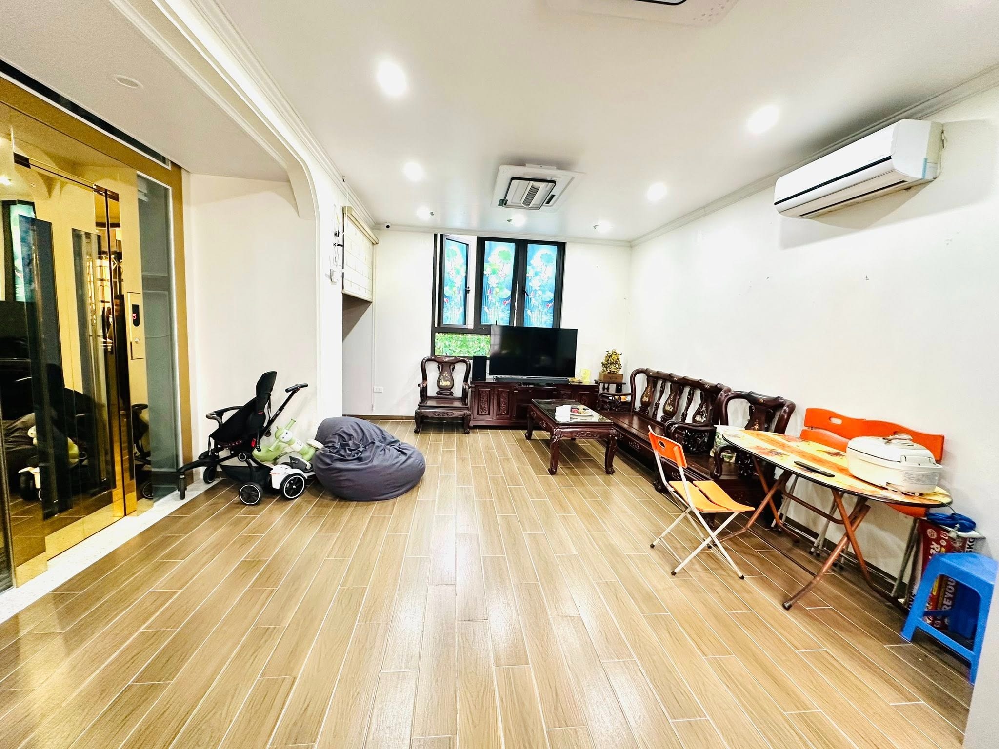  PHÂN LÔ HOÀNG QUỐC VIỆT 48M 6T NHỈNH 17 TỶ - VỈA HÈ - Ô TÔ VÀO NHÀ - HAI MẶT NGÕ- THANG MÁY- TẦM TIỀN CỰC HIẾM - KHU VỰC CỰC VIP 