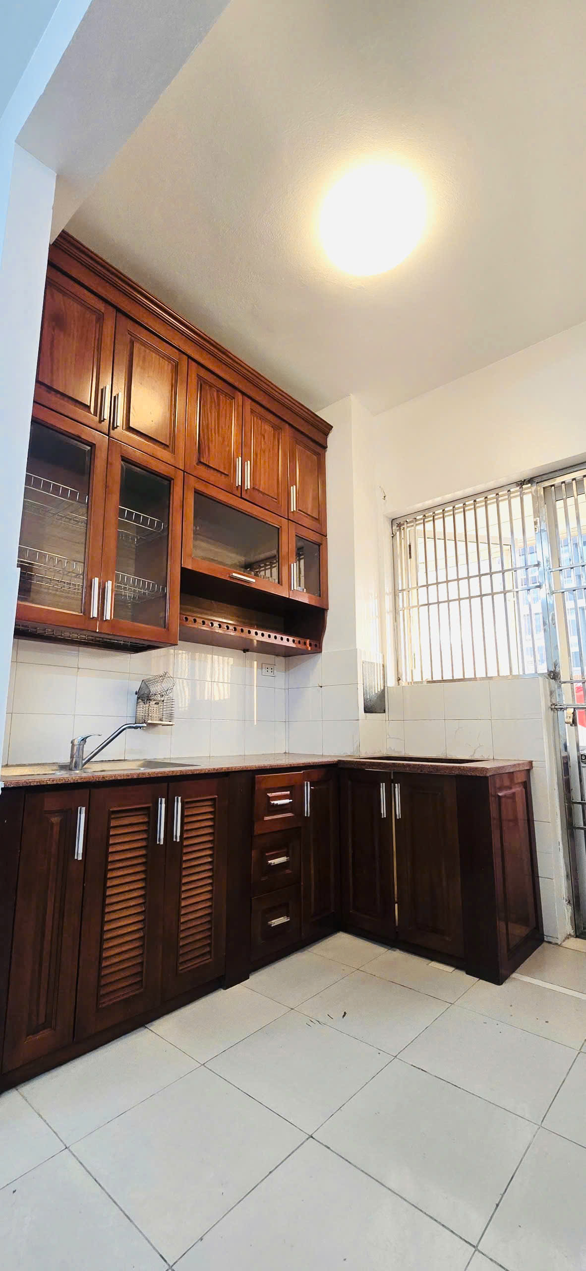  Cho thuê căn hộ tầng 3 khu chung cư Vĩnh Hoàng,80m², 2 phòng ngủ, 2 vệ sinh.
10,5 triệu 