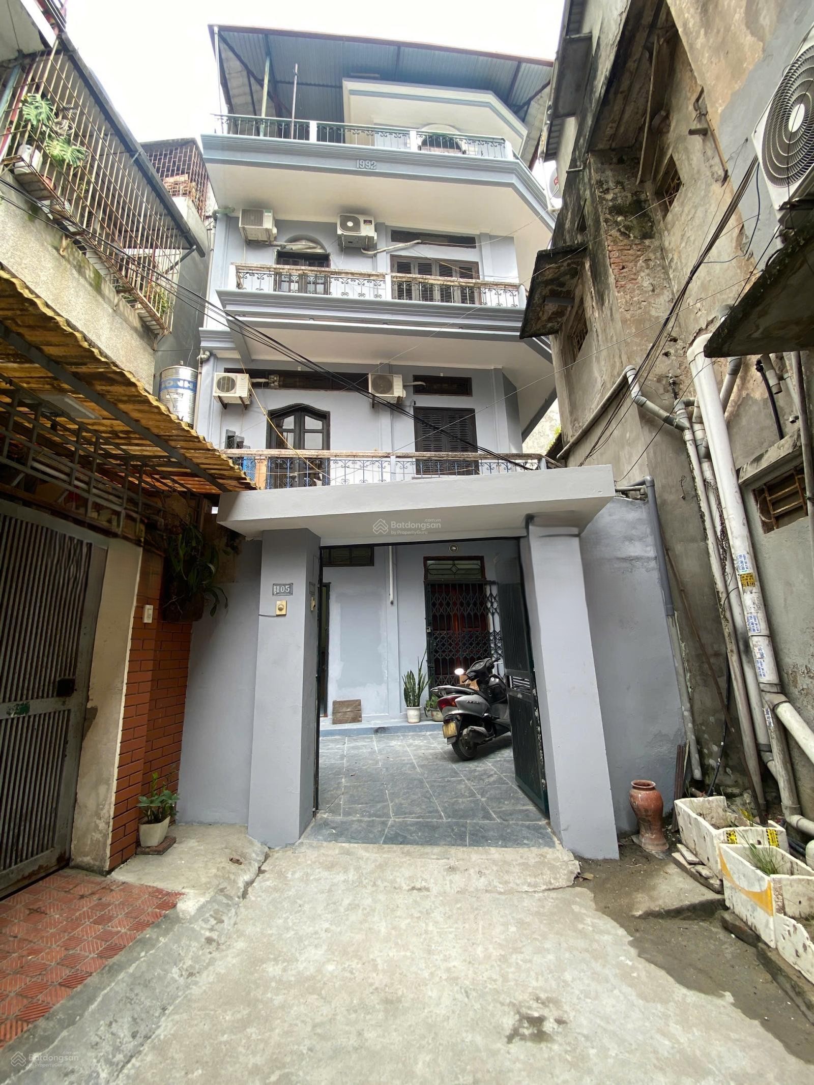  Cho thuê nhà ngõ Giải Phóng 43m2 x 4 tầng, 4PN, 3WC, 13 triệu 