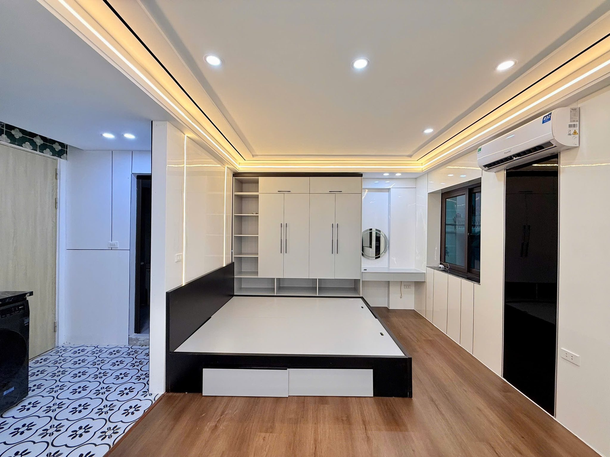  XUÂN LA 6 TẦNG THANG MÁY 40M, MT5,1M 11 TỶ- CÓ PCCC - NỘI THẤT SIÊU ĐẸP - MẶT TIỀN RỘNG - NHÀ THOÁNG SÁNG TỰ NHIÊN 