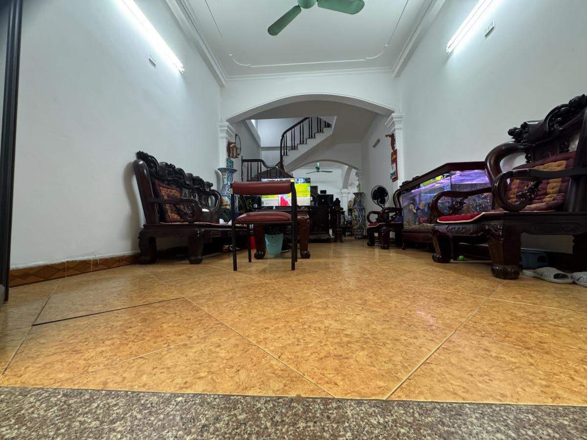  Bán Nhà Phố Khương Đình-103m*5 tầng*7mMT- Ngõ thông, gần trường, chợ. Nhỉnh 17 tỷ 