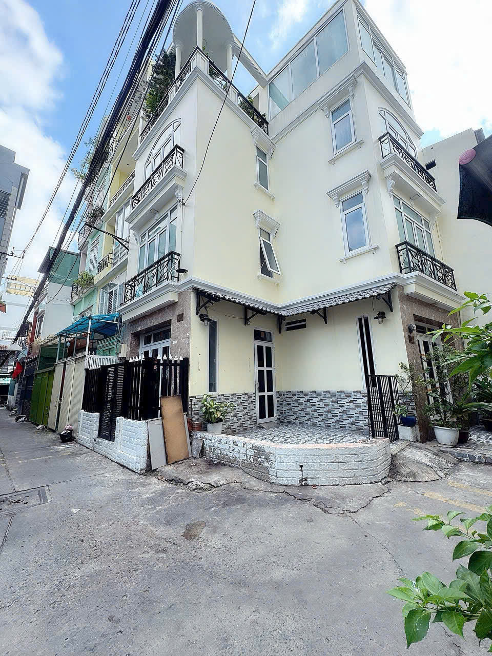  BÁN SIÊU PHẨM - MUA 1 ĐƯỢC 2 - CĂN GÓC 3 MẶT TIỀN HXH Đ. VÕ VĂN KIỆT & TRẦN HƯNG ĐẠO, QUẬN 1 - 71M2 