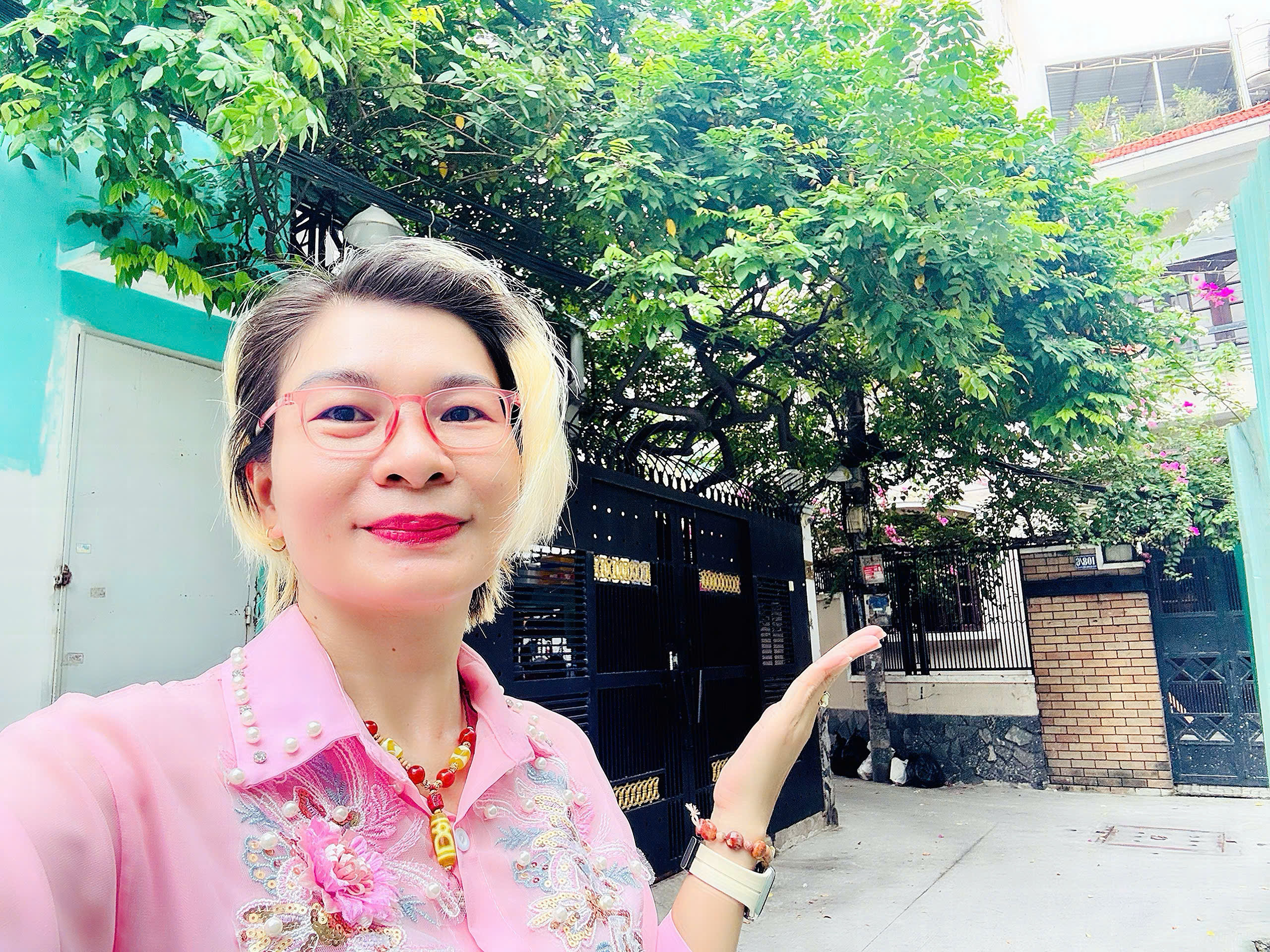  BÁN NHÀ HXH PHỐ THỜI TRANG Đ.TRẦN QUANG DIỆU, QUẬN 3 - CĂN GÓC 2 MẶT TIỀN ĐẸP - NHÀ ĐƯỢC THIẾT KẾ THEO PHONG CÁCH BIỆT THỰ CỔ ĐIỂN 