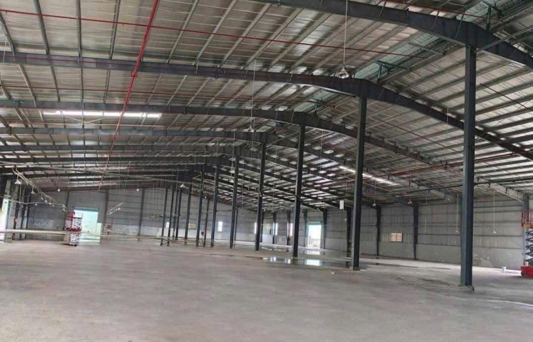  cho thuê nhà xưởng 2.850m² – khu vực tân uyên bình dương PCCC tự động, trạm điện lớn – vận hành 24/24. 