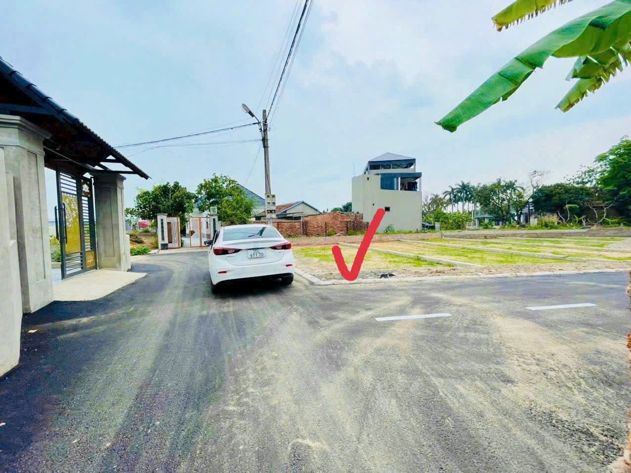  ĐẤT TRUNG GIÃ – NHỈNH 900 TRIỆU CUỐI CÙNG CÒN 1 LÔ! KHÁCH ĐẦU TƯ TRANH NHAU CHỐT 