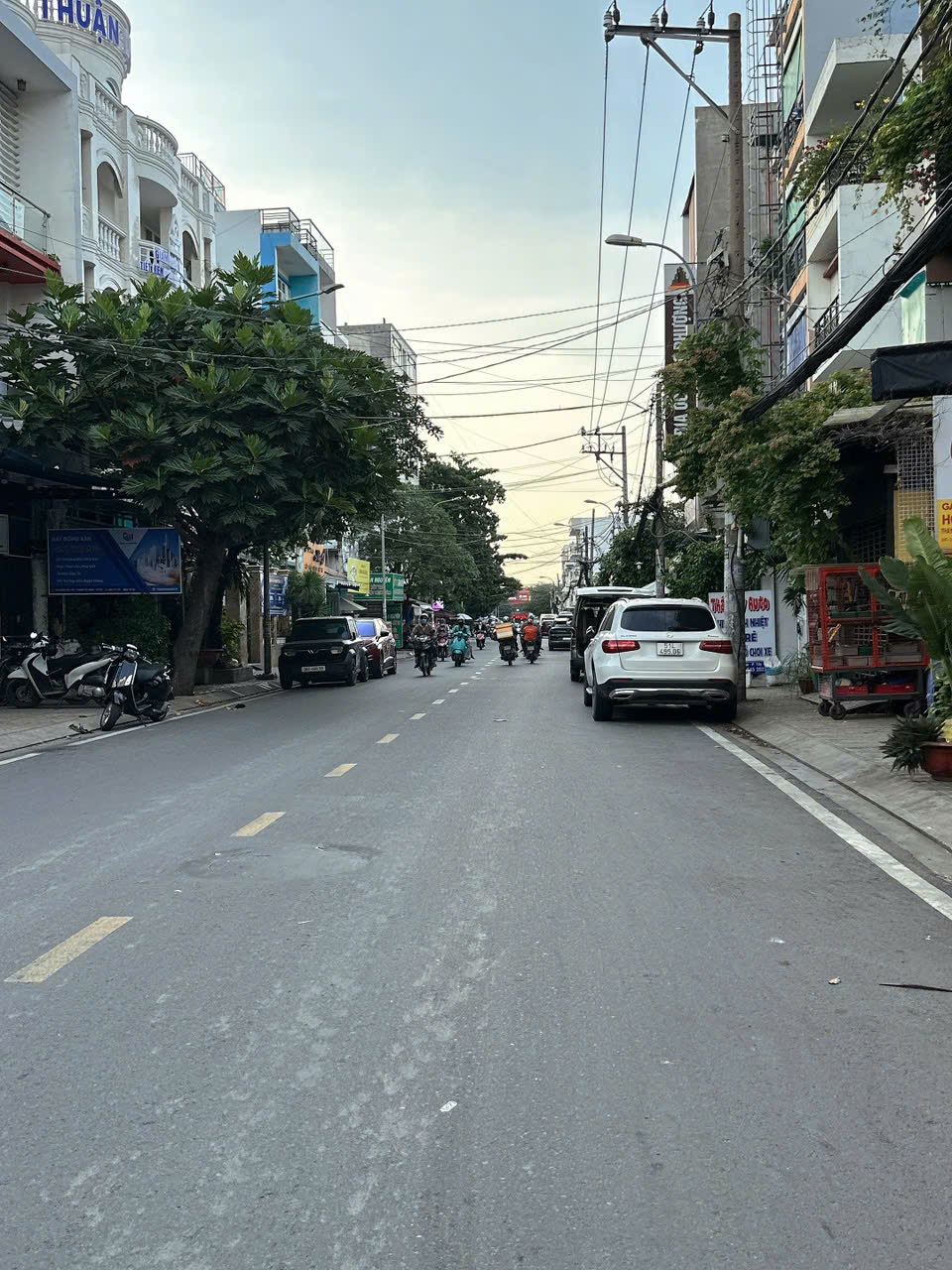  Bán nhà 5 tầng đẹp hẻm 220 Nguyễn Văn Khối 80m2 view GÓC KD tốt tặng nội thất chỉ 17 tỷ. 