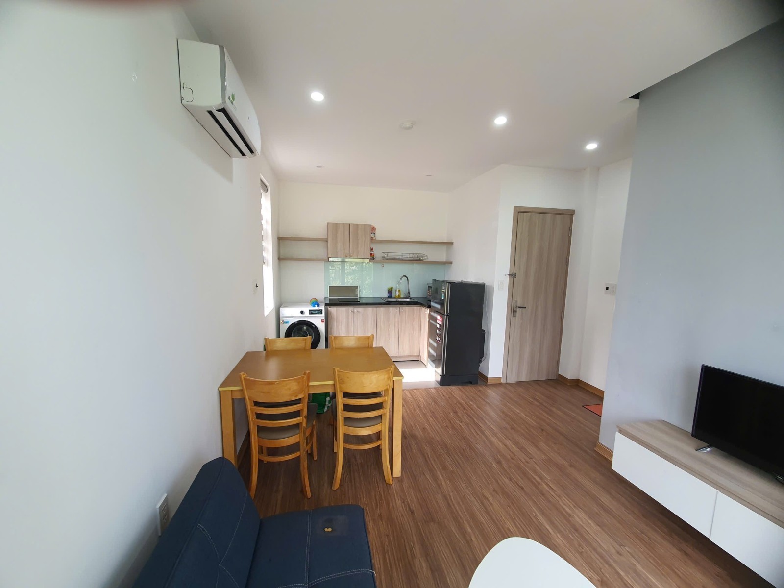  Bán lô góc tòa căn hộ 5 tầng Phan Huy Ích, dòng tiền 70–80 triệu/tháng, giá 16 tỷ 