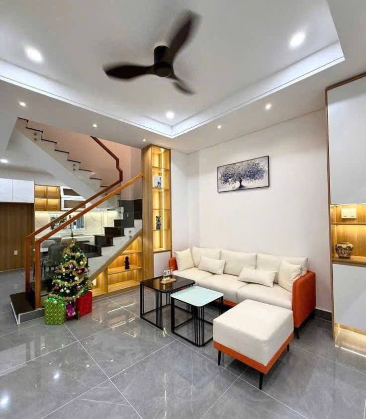  Nhà hẻm QUẬN PHÚ NHUẬN - Cô Bắc - 7 x 10 m - 4 Tầng - 8.99 tỷ 