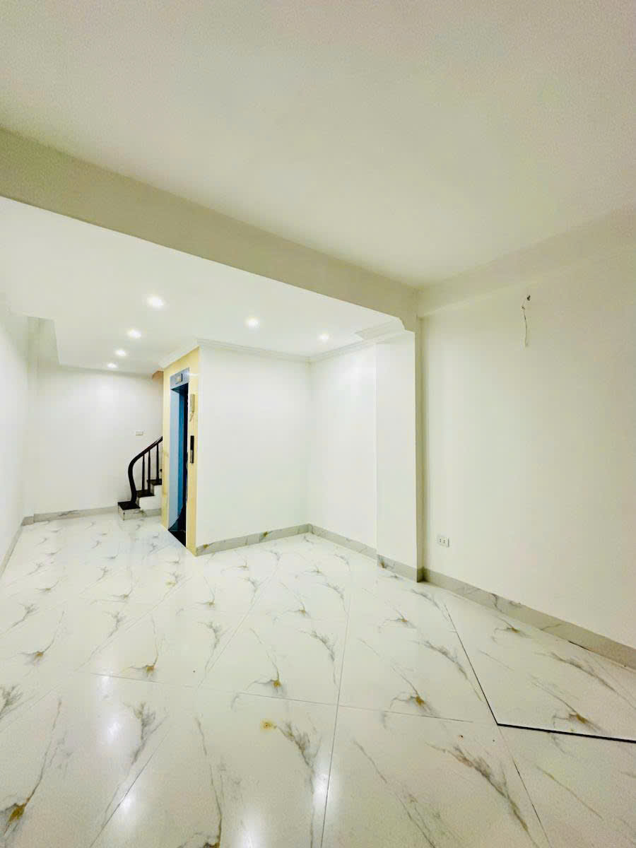  Bán nhà Thạch Bàn 60m 7 tầng thang máy ô tô giá 9 tỷ 