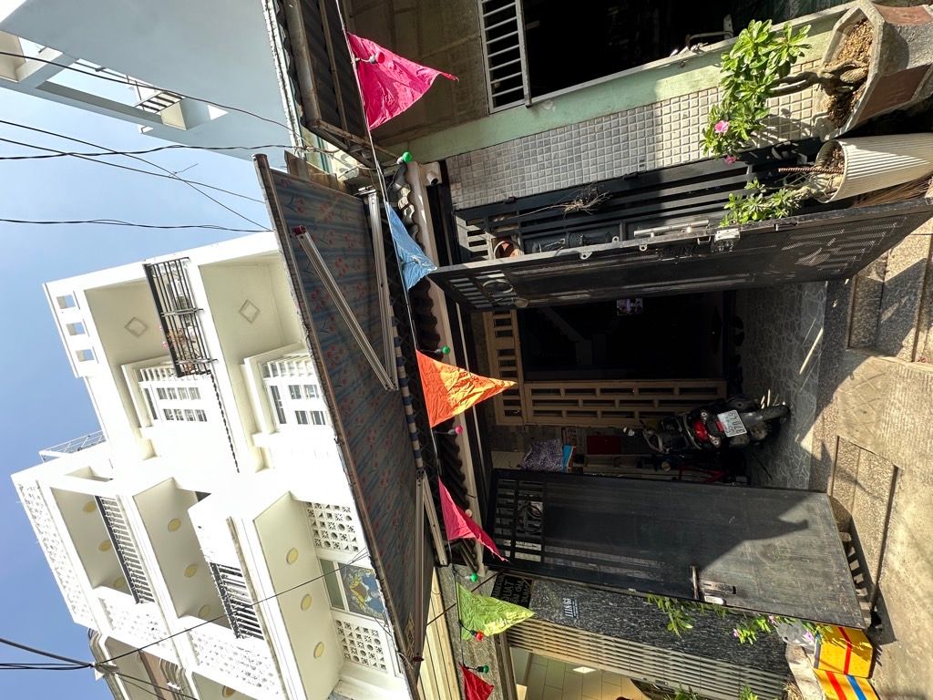  Nhà 3 tầng 53m2 hẻm Nguyễn Văn Quá, Tân Thới Hiệp Q12. Sổ Hồng. Giá 5.4 tỷ. 