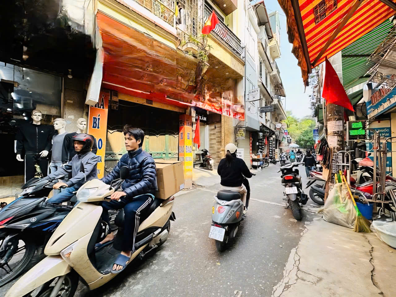  Sở hữu ngay nhà siêu đẹp mặt phố Yên Hòa, Cầu Giấy 45m2 - Chỉ 23 tỷ - Kinh doanh sầm uất 