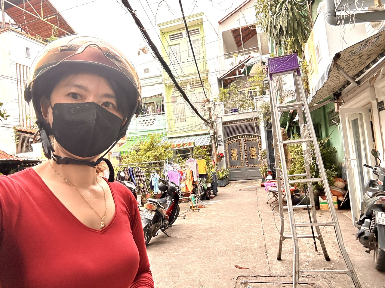  ????BÁN NHÀ SÁT MT Đ.TÔN ĐẢN- NỞ HẬU 6M- TƯƠNG LAI MẶT SAU RA MT XE HƠI- ĐI NHIỀU HƯỚNG: TÔN THẤT THUYẾT, KHÁNH HỘI, NGUYỄN TẤT THÀNH, 4 PHÚT ĐẾN PHỐ NGUYỄN HUỆ???????? 