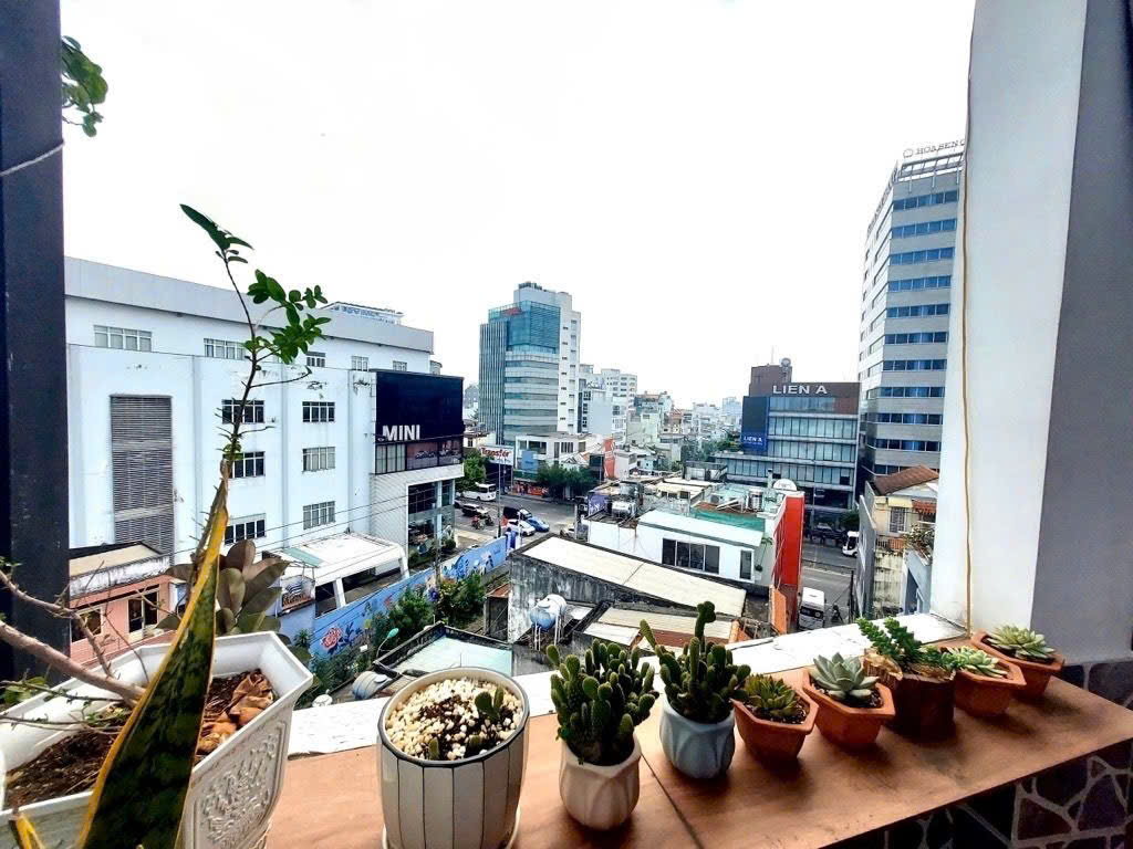  Bán căn hộ dịch vụ 24 phòng – thang máy – hầm – gần Nguyễn Văn Trỗi – Phú Nhuận. 