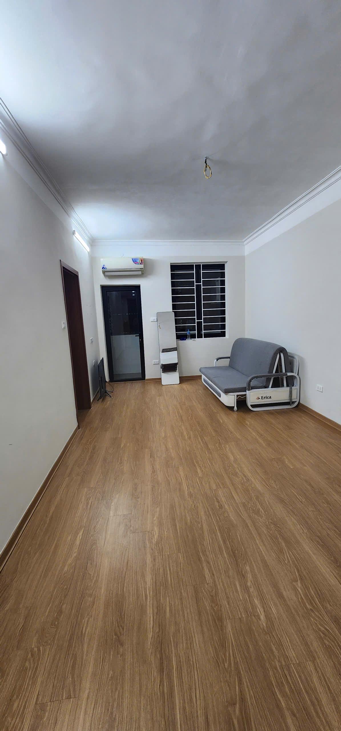  NHỈNH 4 TỶ TẬP THỂ HAI BÀ TRƯNG THANH NHÀN 70M 2 NGỦ SỔ TO (Có TL) 