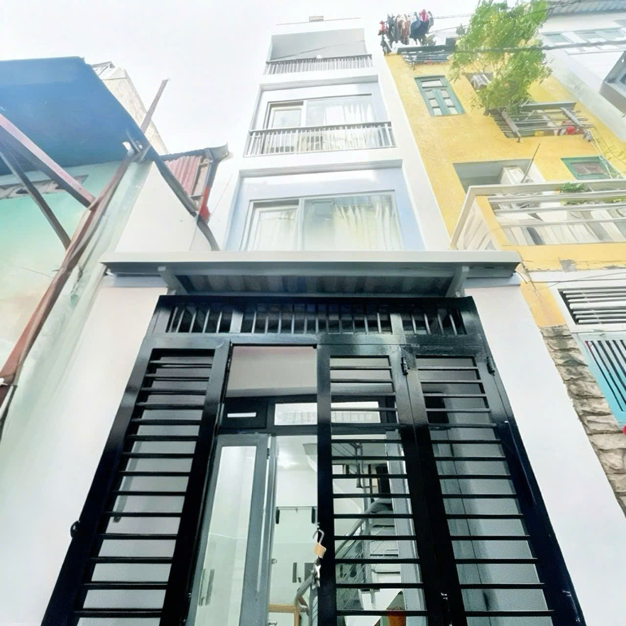  SÁT MẶT TIỀN Q4 
DTSD 108 M2 - 5 TẤM CÓ 4 TÊ 