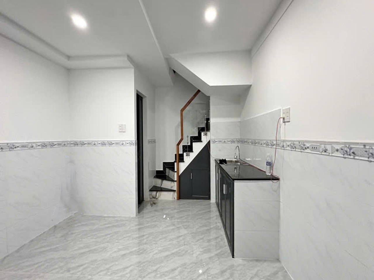  O1738 ???? Nhà 3 tầng Ấp Đông 1-2 Hóc Môn, Vuông, 4x5m, 9xx tr 