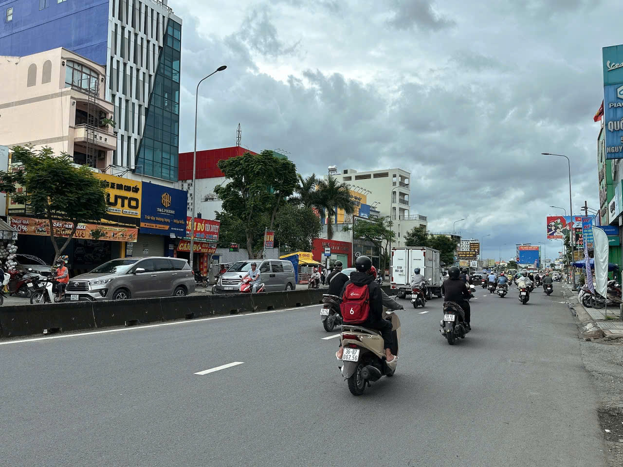  GẤP BÁN nhà 115m2 ngang 5.5m 4 lầu hẻm 409 Nguyễn Oanh gần chợ An Nhơn KD tốt 15.X tỷ. 