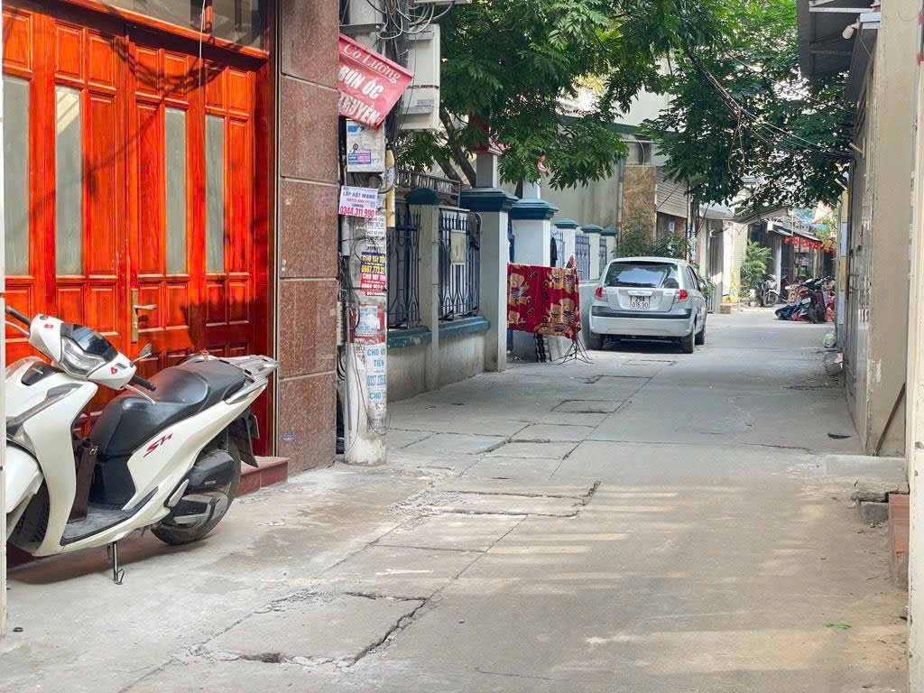  HOÀNG MAI GIÁP HAI BÀ – Ô TÔ TRÁNH – KINH DOANH – LÔ GÓC NỞ HẬU 