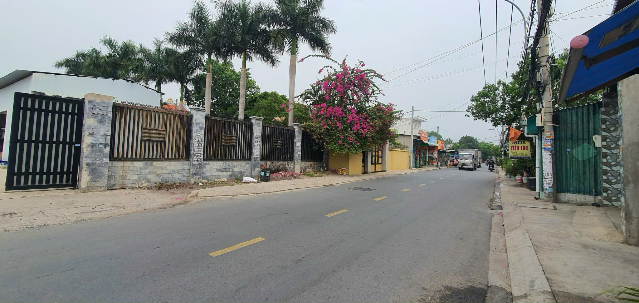  BÁN XƯỞNG MẶT TIỀN NGUYỄN THỊ NGÂU 1900M2 CÓ 1200M2 THỔ CƯ GIÁ 68T 