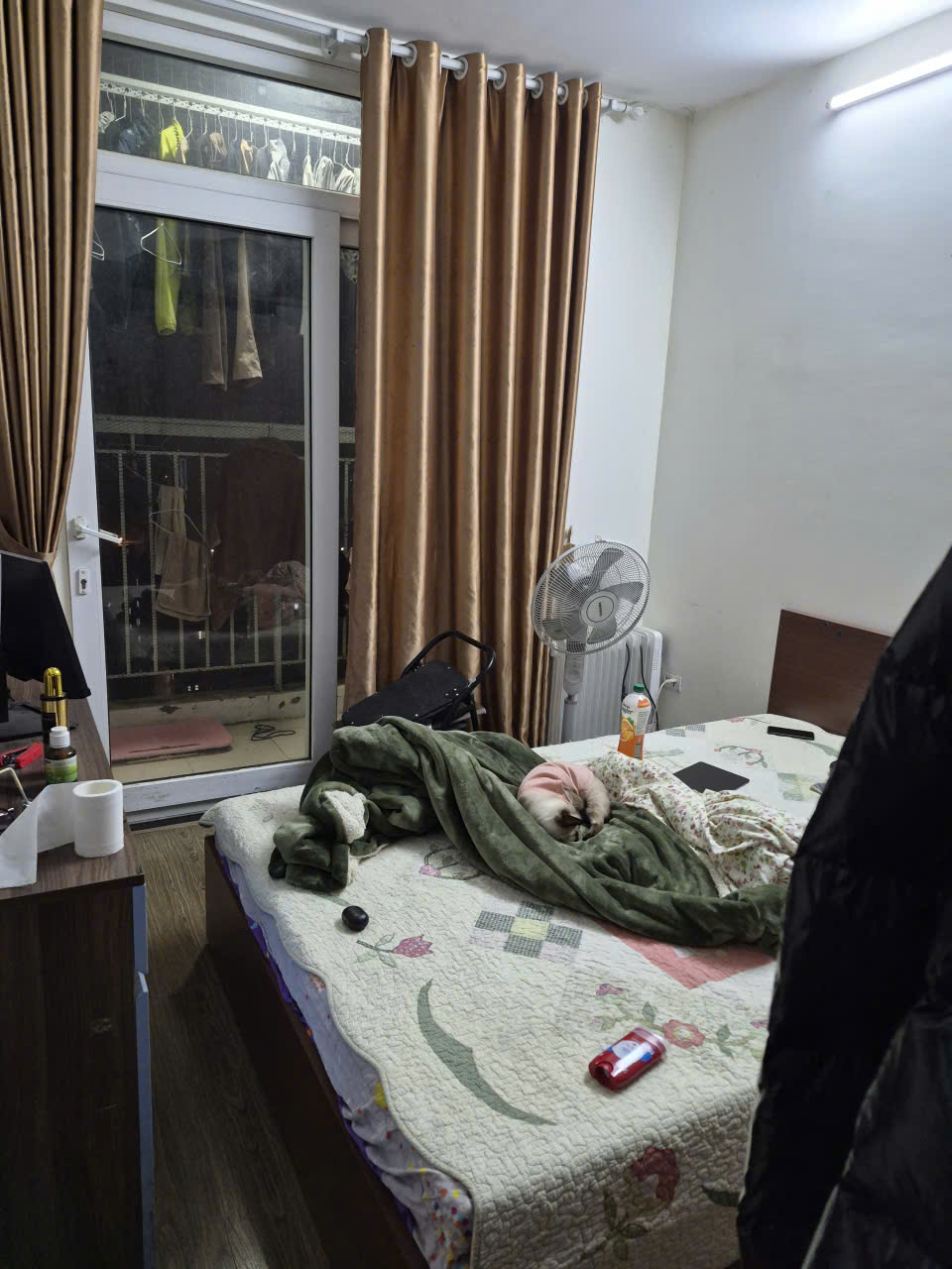  Cho thuê căn hộ chung cư 62 Nguyễn Huy Tưởng, 95 m², 2 phòng ngủ, 2 WC, 12 triệu 