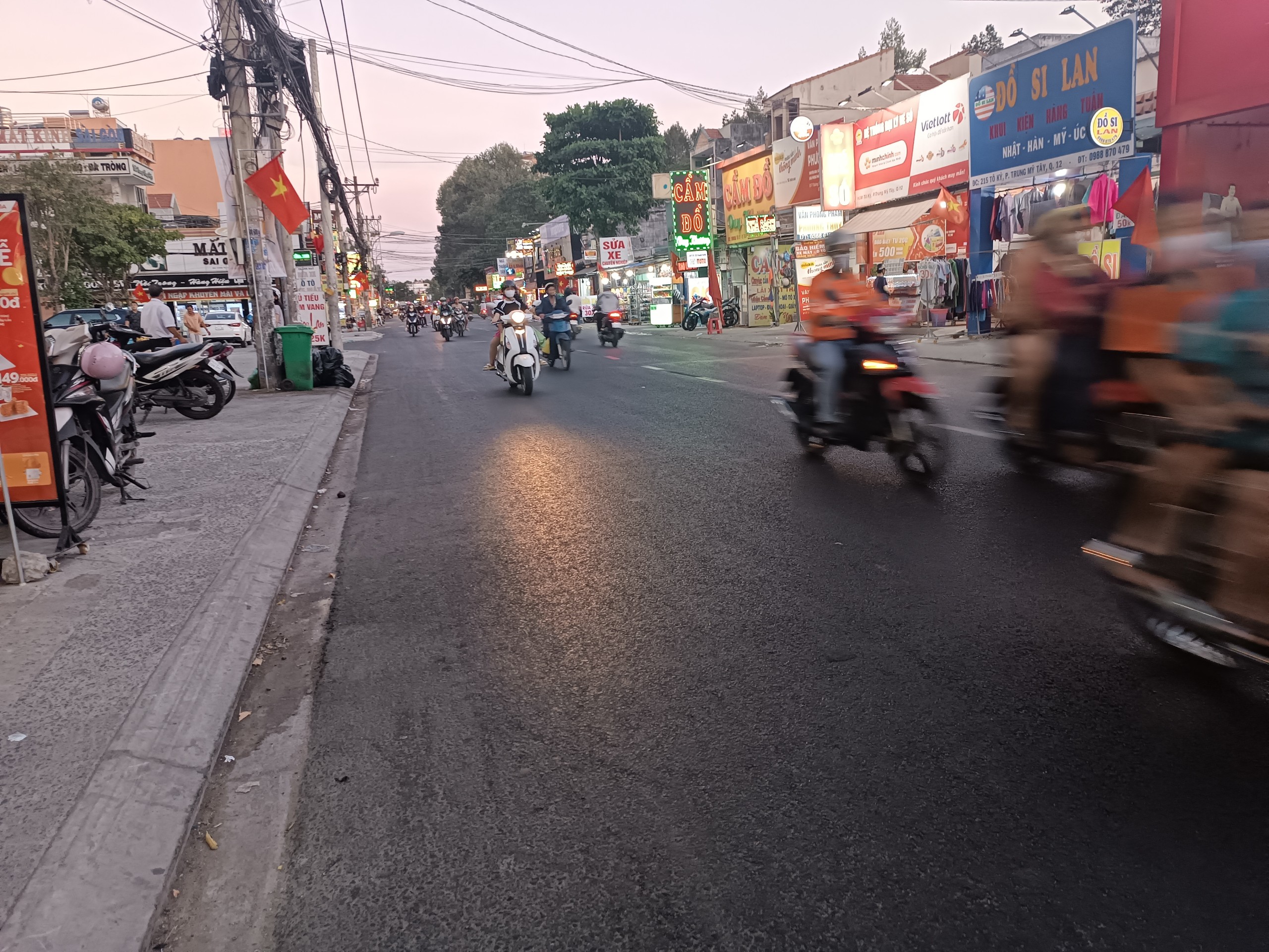  Bán nhà mặt tiền 3 tầng 16x20m giá 54 tỷ Đường Tô Ký 