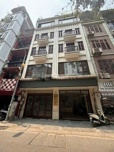  LinhHK cho thuê Mặt bằng C4 Giảng Võ 130m² – MT 8m, Giá 140tr 