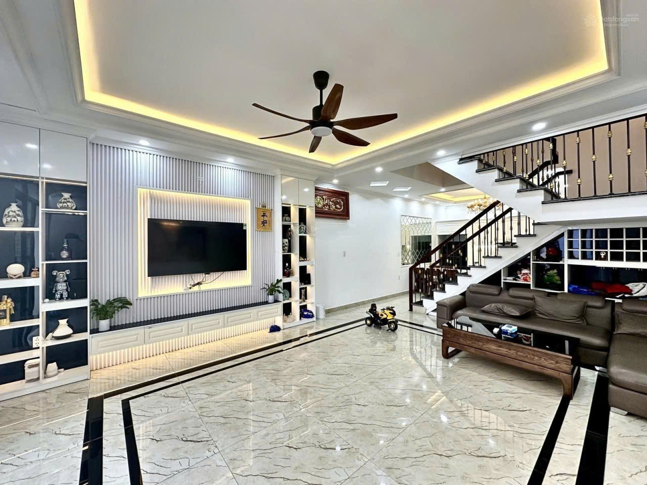  Bán nhà Khúc Thừa Dụ - 75m 4 tầng, ô.tô đỗ cửa, Đẹp như mới, Giá 6.68 tỉ 