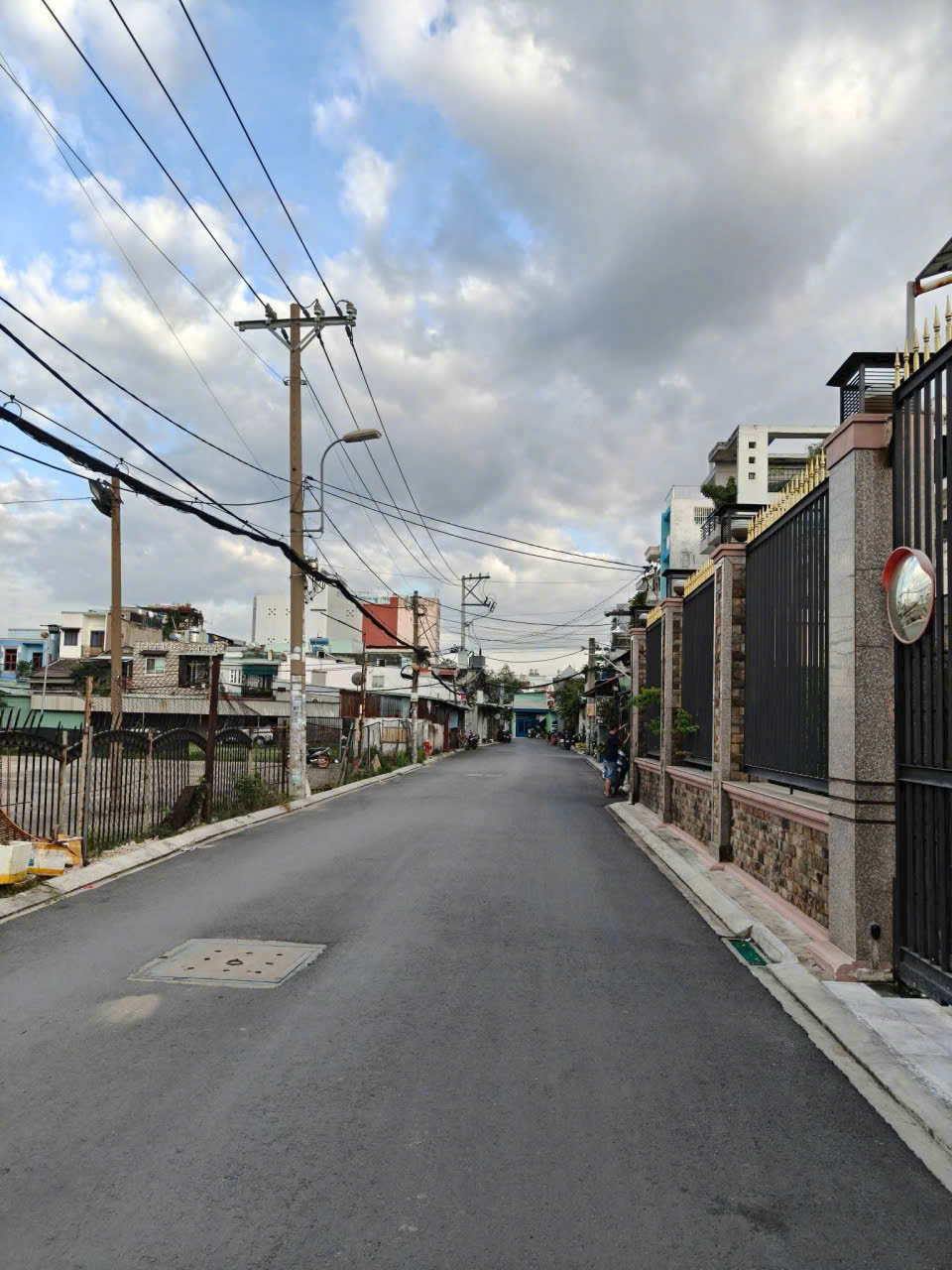  ĐẤT (6x43) MẶT TIỀN ĐÔNG HƯNG THUẬN – NGÃ TƯ TÔ KÝ - NGUYỄN VĂN QUÁ 