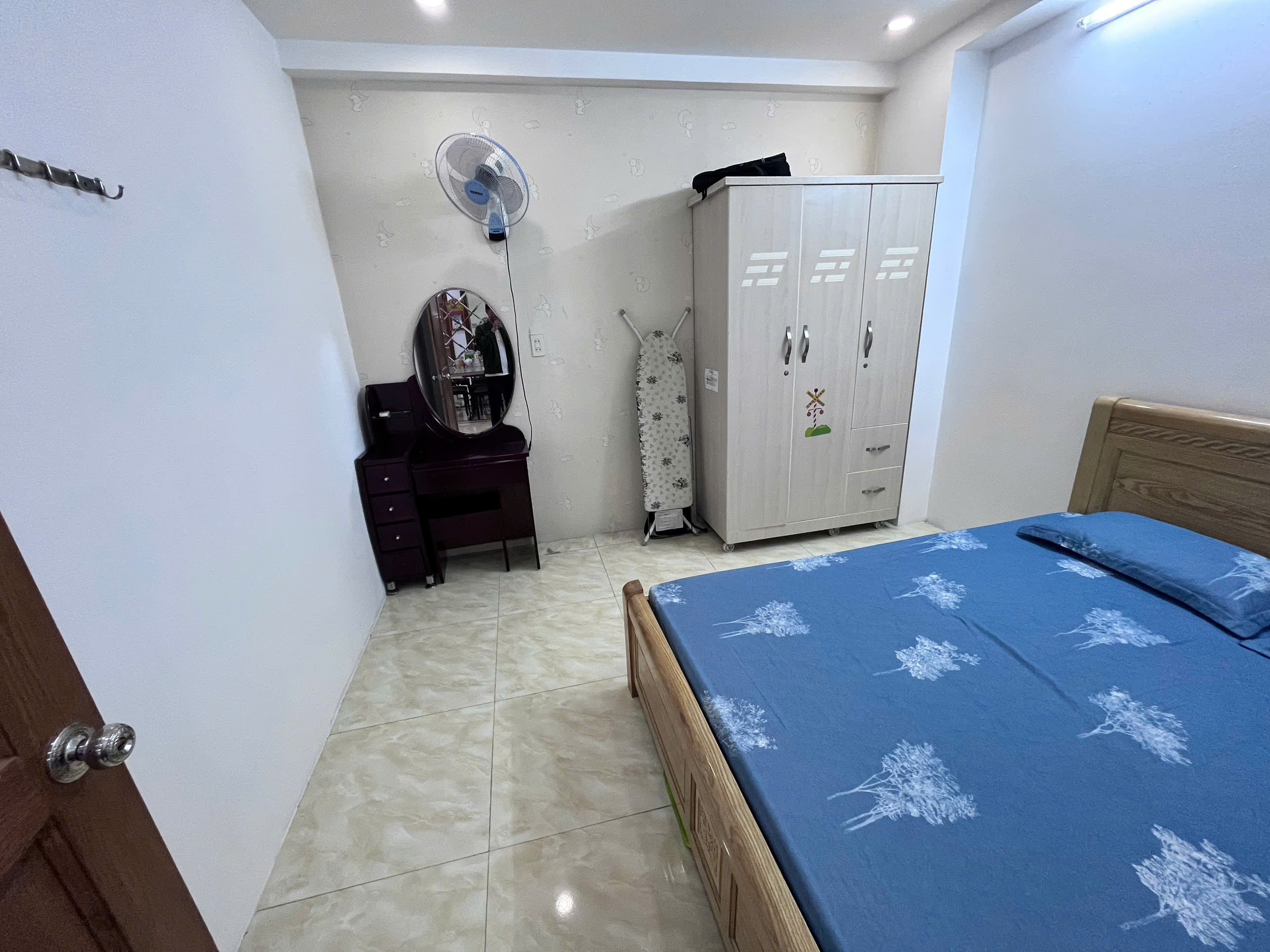  BÁN GẤP ‼️ CĂN HỘ TOÀ CT1 Phước Hải 2PN 62m2 Diện tích: 61,8m2
  Giá bán: 3,1tỷ (thương lượng) mọi thông tin lh e 