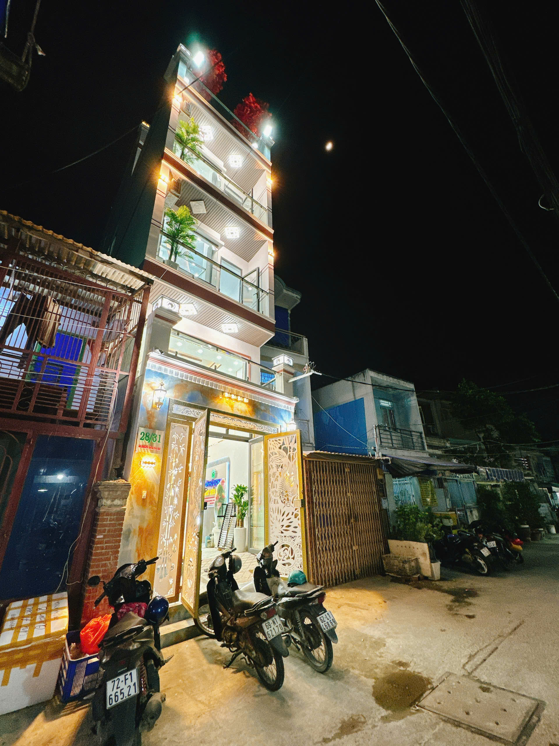  25tỷ8 thương lượng doanh thu 1tỷ7/năm!!! Vị trí vàng 