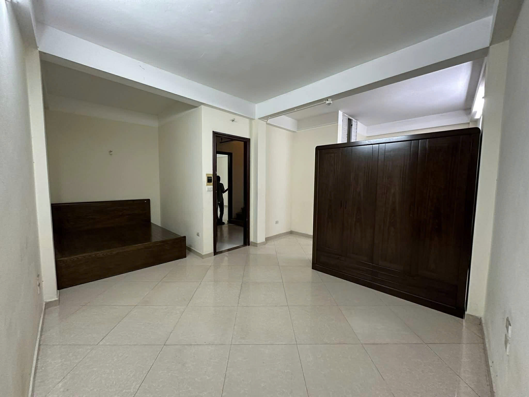  CHO THUÊ PHÒNG KHÉP KÍN FULL ĐỒ  TẠI P. LÁNG THƯỢNG, ĐỐNG ĐA, HÀ NỘI – CẦU THANG BỘ 