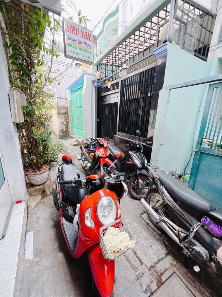  BÁN NHÀ CẦM 1 TỶ CÓ NGAY NHÀ VIP Q4 
DIỆN TÍCH SD 48M2  NGAY MẶT TIỀN 