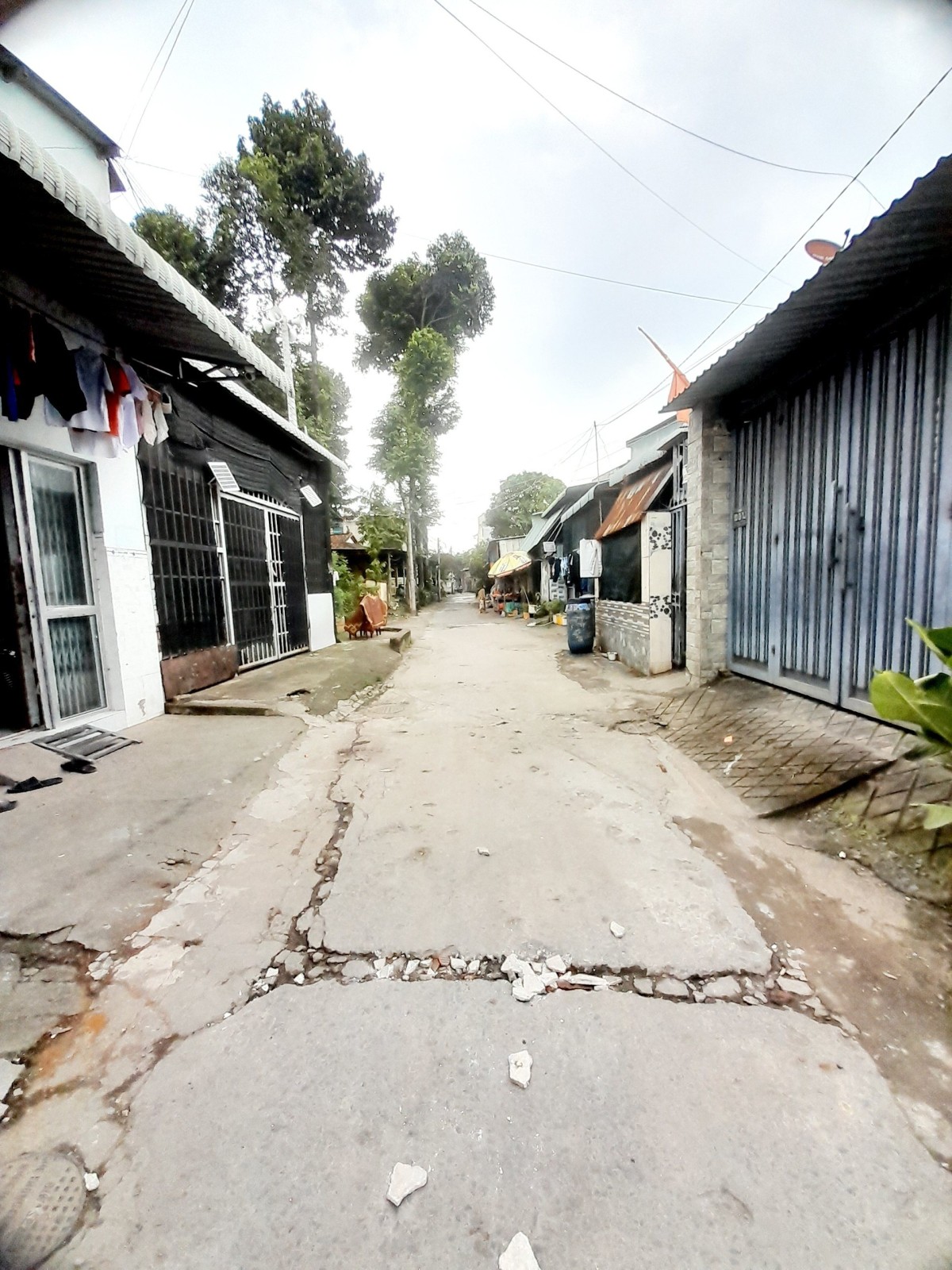  ???? BÁN DÃY TRỌ CÓ DÒNG TIÈN HÀNG THÁNG VỚI 260M2 chỉ 11.5 TỶ - TRUNG TÂM DĨ AN. 