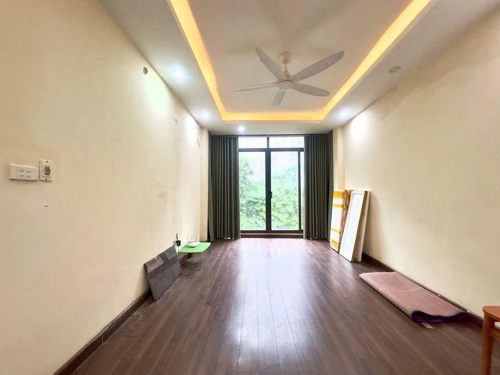  Bán Nhà - Hoàng Hoa Thám, Ba Đình - Đi ngõ 279 Đội Cấn - DT 37m2, 5 tầng - Giá chào 10.4 tỷ 