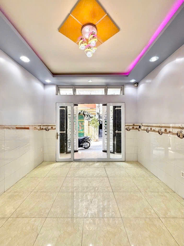  Nhà Bán Phạm Văn Hai, P3 Tân Bình – hẻm xe hơi hiếm, vị trí trung tâm, gần Sân bay - Chỉ 7.52 tỷ. 



. 