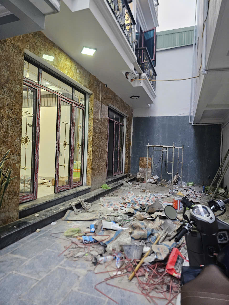  Bán nhà xây mới Thiên Lôi, 51m 3 tầng, ngõ nông, Giá 4 tỉ, gần AEON 